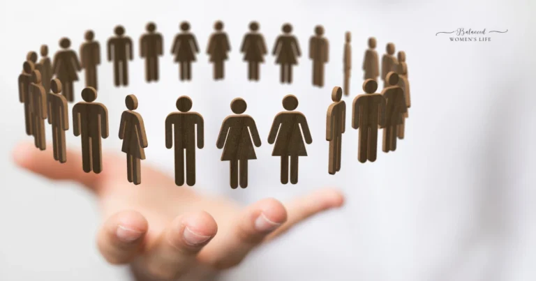 Learn essential networking strategies for women to thrive in career and business. Build confidence, connections, and lasting success.
